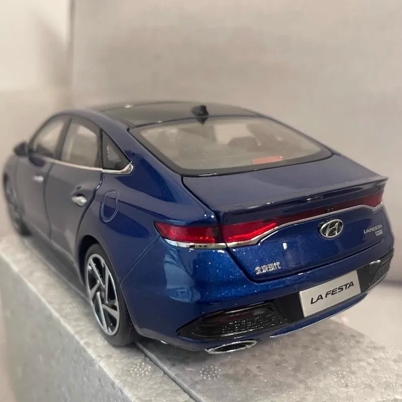 1:18 Hyundai 2018 Lafesta Die Cast Model Car