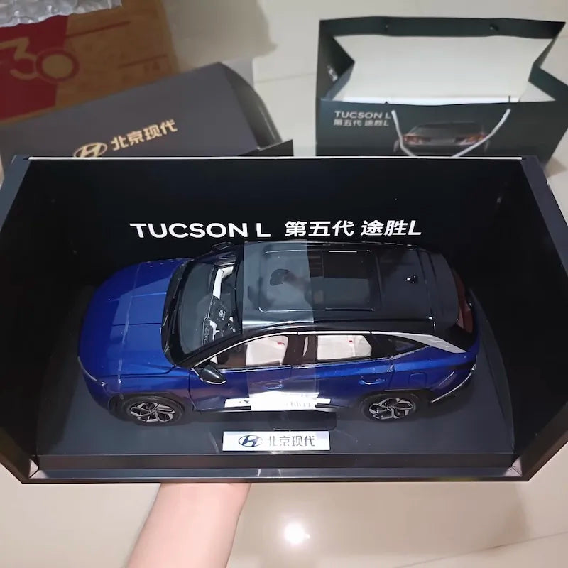 1:18 Hyundai 2021 Tucson L Die Cast Model Car