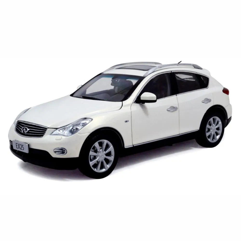 1:18 Infiniti 2011 EX25 White Die Cast Model Car