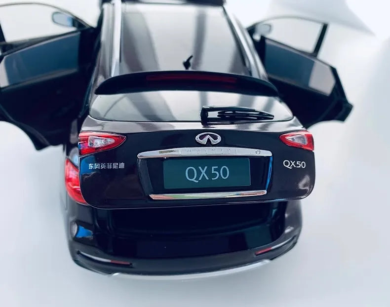 1:18 Infiniti 2015 QX50 Die Cast Model Car