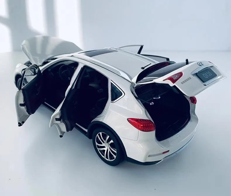 1:18 Infiniti 2015 QX50 Die Cast Model Car