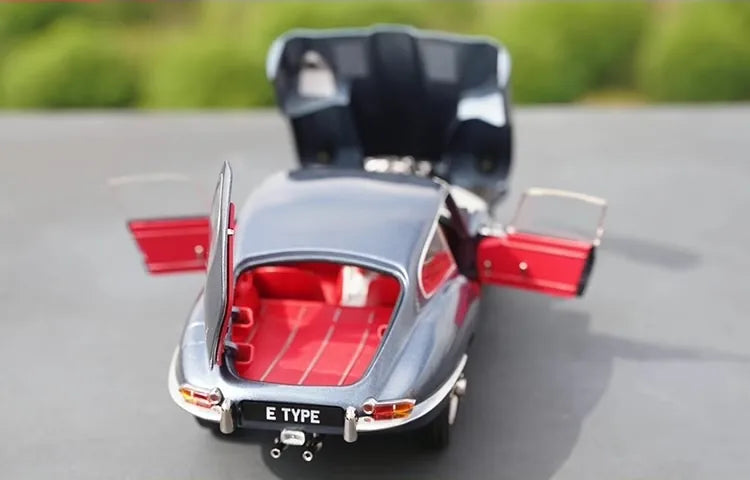 1:18 Jaguar 1974 E-Type Die Cast Model Car