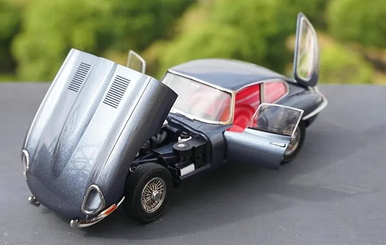 1:18 Jaguar 1974 E-Type Die Cast Model Car