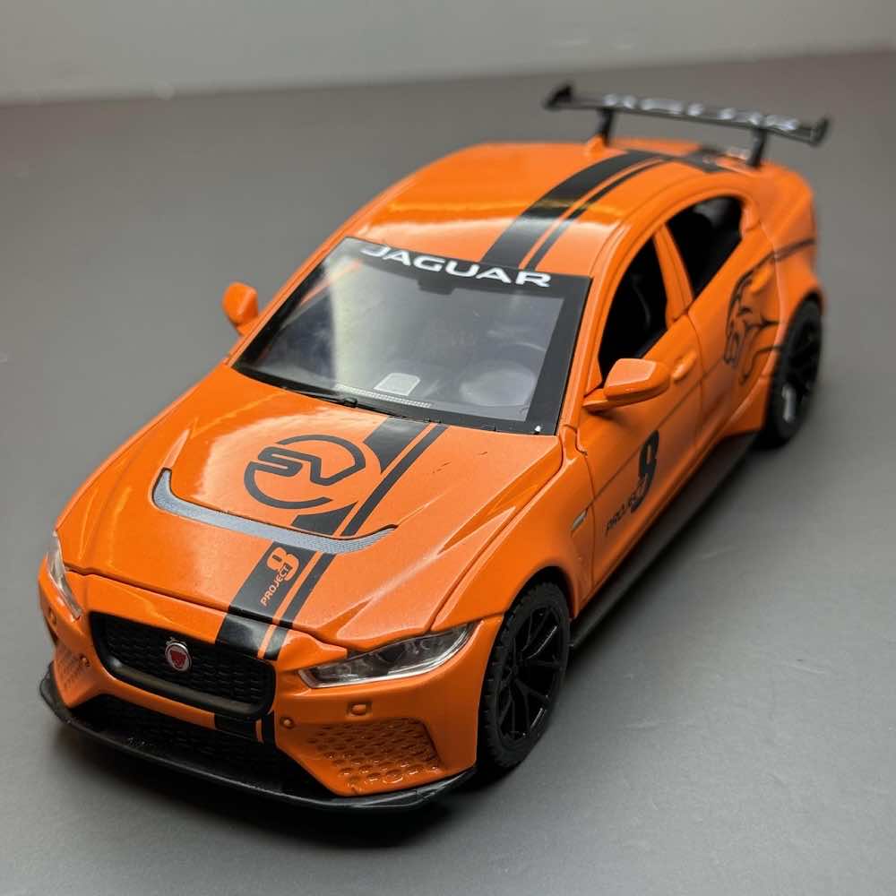 1:32 Jaguar 2017 XE SV Project 8 Die Cast Model Car