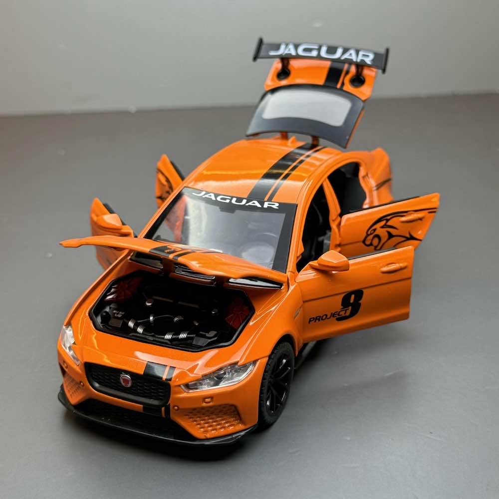 1:32 Jaguar 2017 XE SV Project 8 Die Cast Model Car