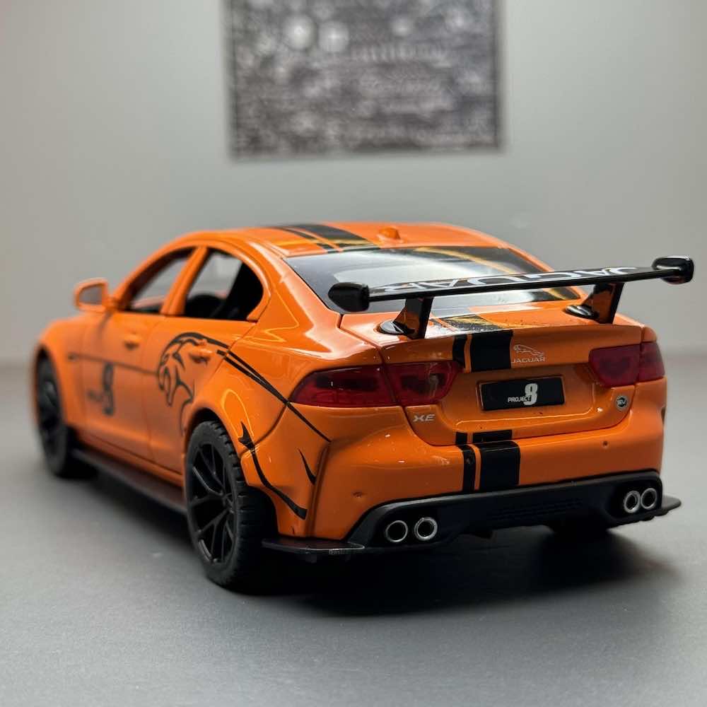 1:32 Jaguar 2017 XE SV Project 8 Die Cast Model Car