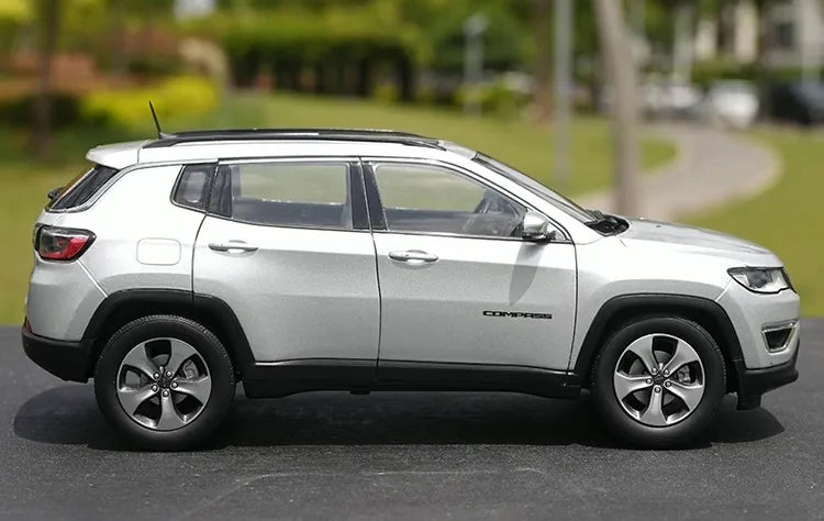 1:18 Jeep 2017 Compass