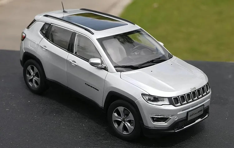 1:18 Jeep 2017 Compass