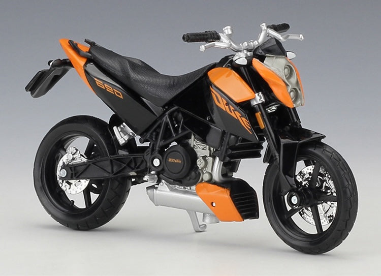 1:18 KTM 2008 690 Duke Motorcycle Model