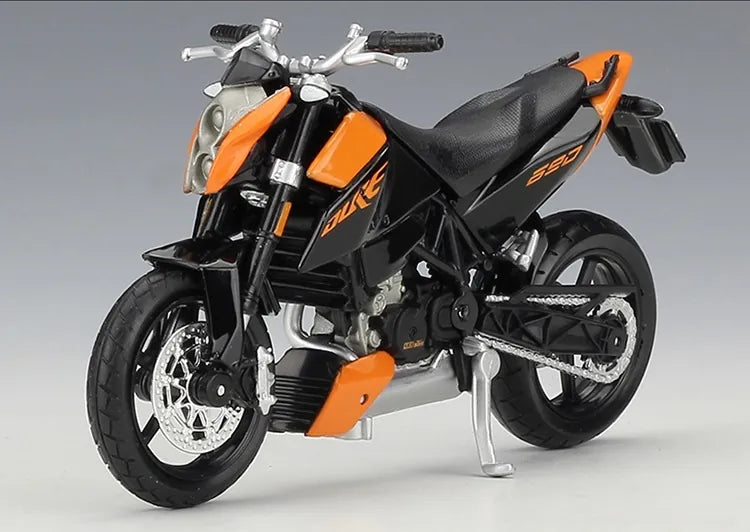 1:18 KTM 2008 690 Duca 