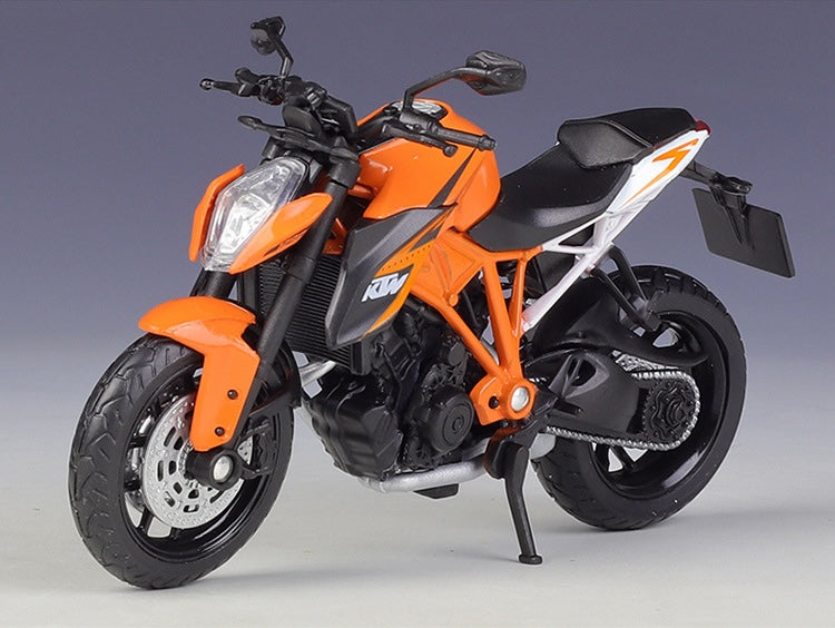 1:18 KTM 2015 1290 Super Duke R Motorcycle Model