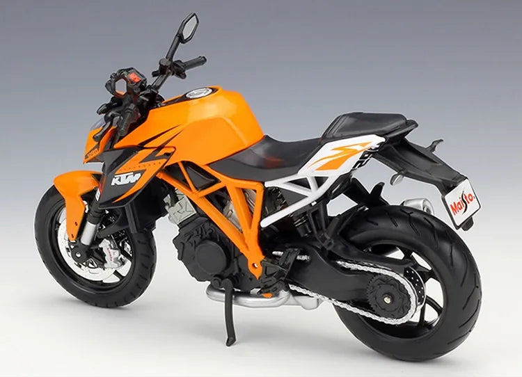 1:12 KTM 2015 1290 Super Duke R