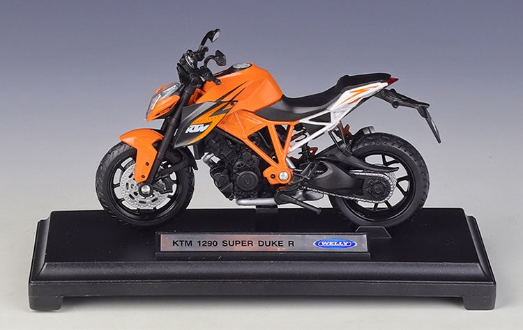 1:18 KTM 2015 1290 Super Duke R Motorcycle Model