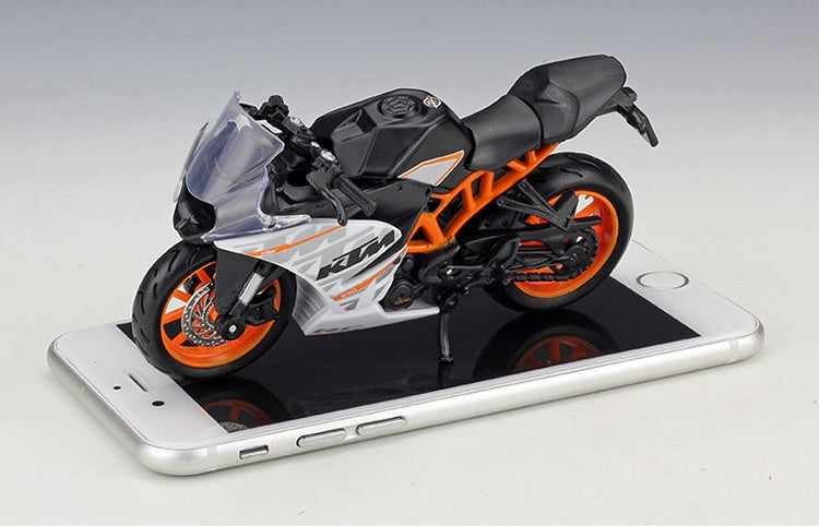 1:18 KTM 2015 RC 390 Motorcycle Model