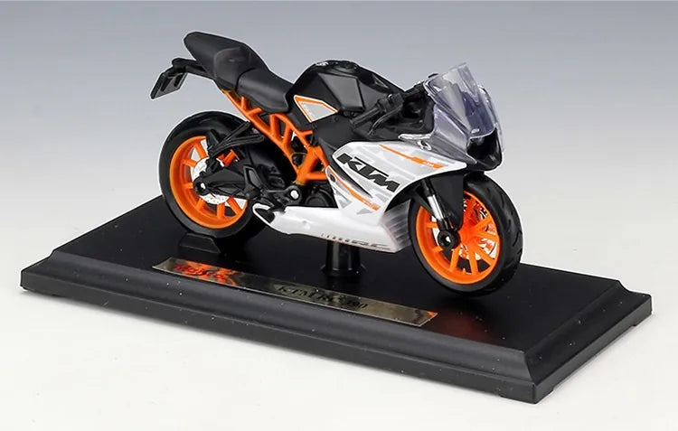 1:18 KTM 2015 RC 390 