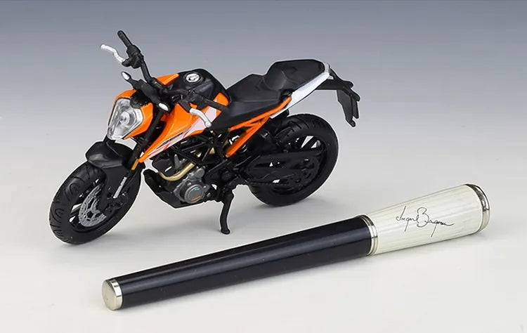 1:18 KTM 2017 250 Duke