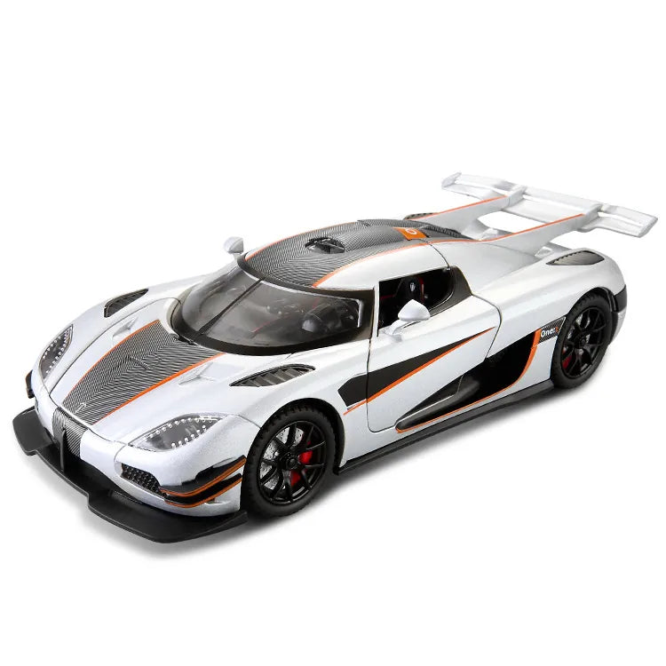 1:24 Koenigsegg 2014 One1 White Die Cast Model Car