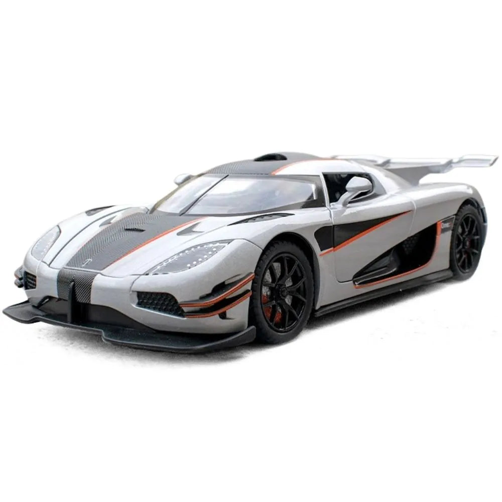 1:24 Koenigsegg 2014 One1 Die Cast Model Car