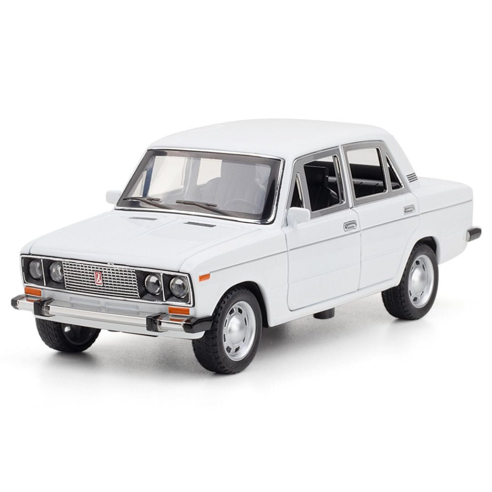 1:24 Lada 1976 2106/1600 White Die Cast Model Car