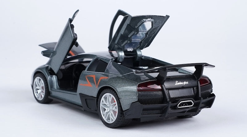 1:32 Lamborghini 2009 Murciélago LP670–4 Die Cast Model Car