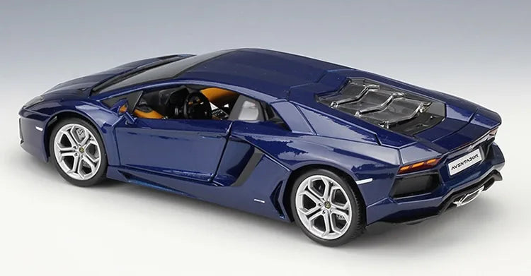 1:18 Lamborghini Aventador LP700-4 del 2013 