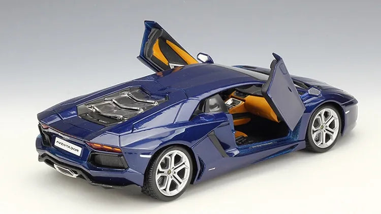 1:18 Lamborghini Aventador LP700-4 del 2013 