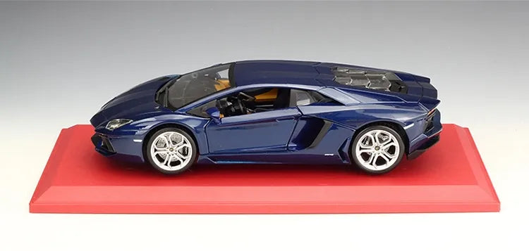 1:18 Lamborghini Aventador LP700-4 del 2013 