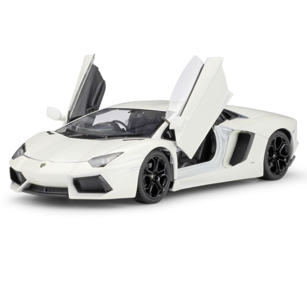 1:24 Lamborghini 2013 Aventador LP700-4 White Die Cast Model Car