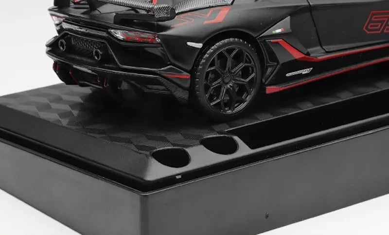 Lamborghini Aventador LP770-4 SVJ 2018 à l'échelle 1:32 