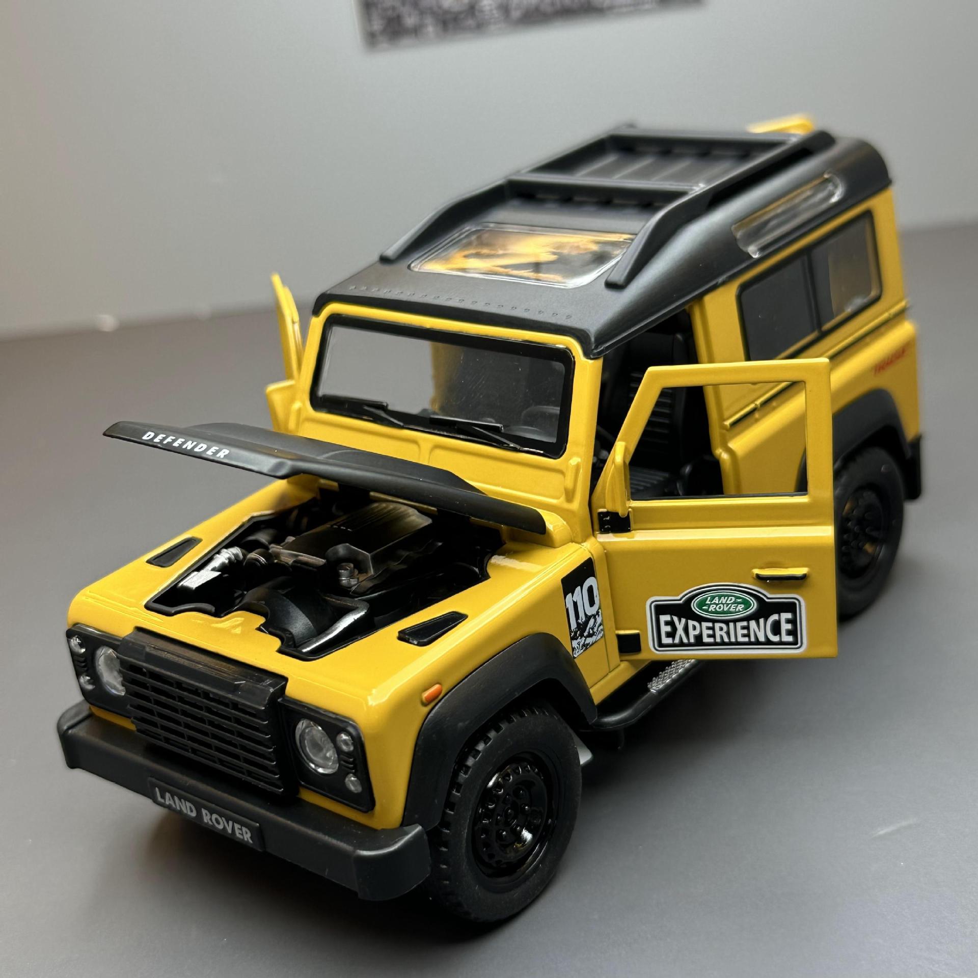 1:32 Land Rover 2009 Defender Fire Die Cast Model Car