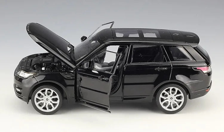 1:24 Land Rover 2013 Range Rover Sport