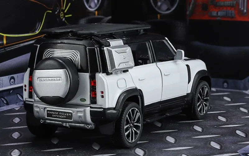 1:32 Land Rover 2019 Defender 110