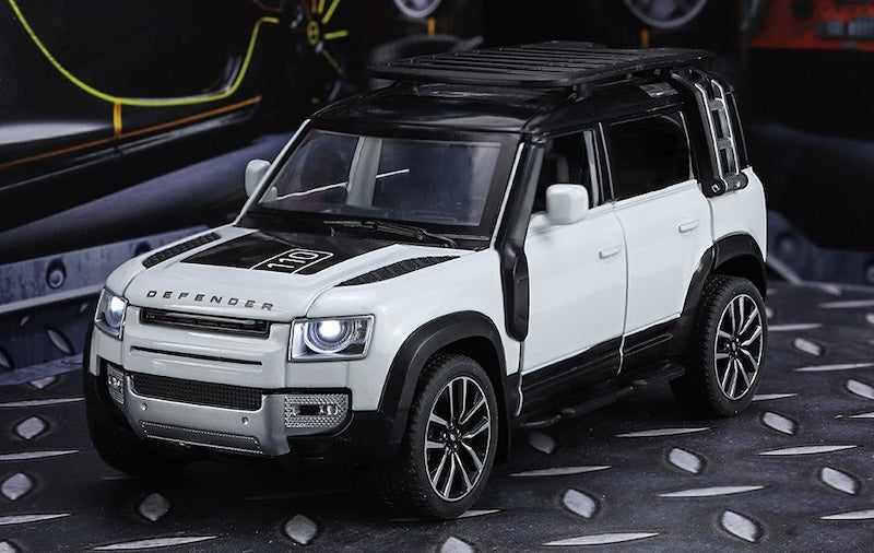 1:32 Land Rover 2019 Defender 110 Die Cast Model Car