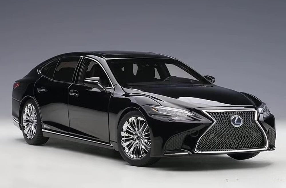 1:18 Lexus 2017 LS 500h Die Cast Model Car