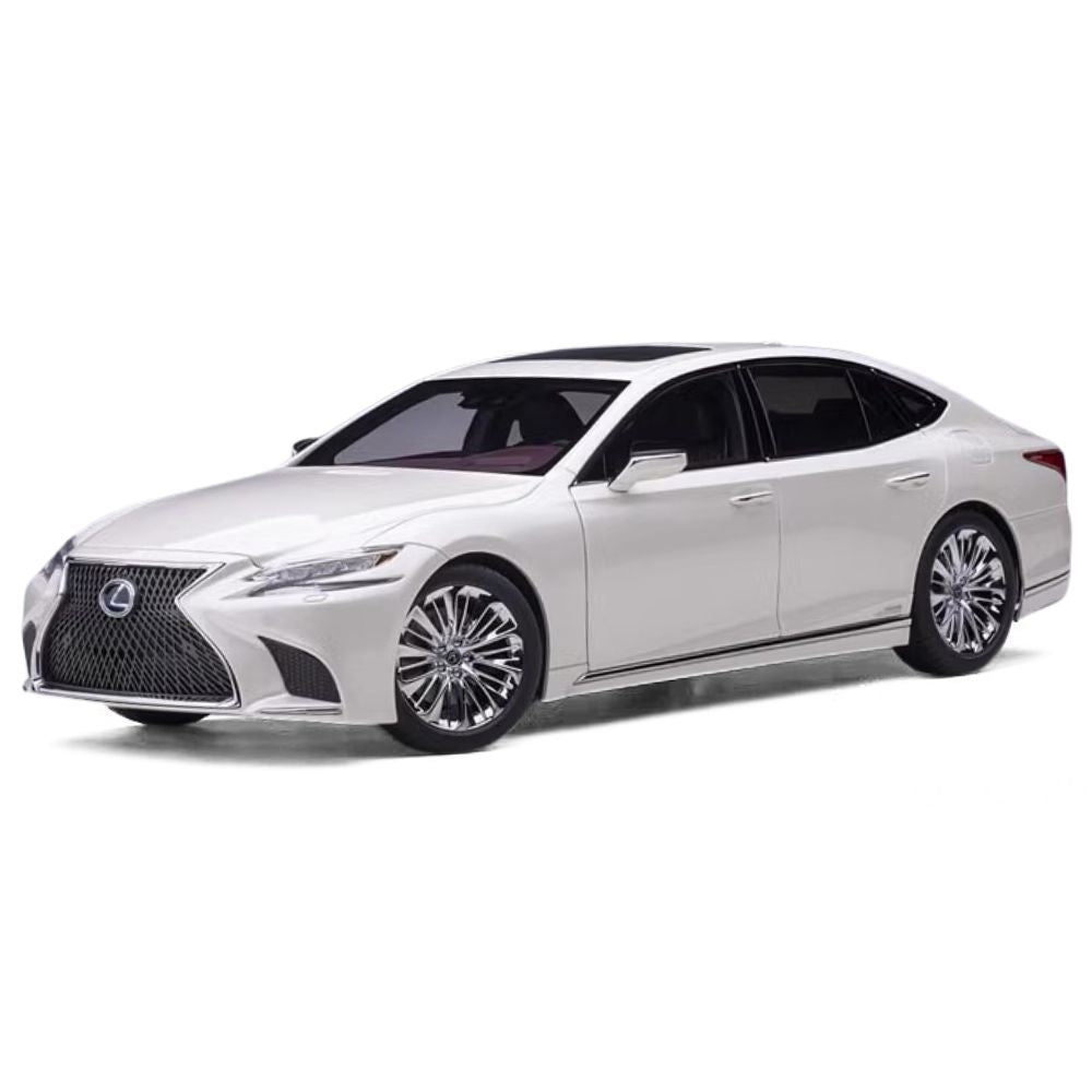 1:18 Lexus 2017 LS 500h White Die Cast Model Car