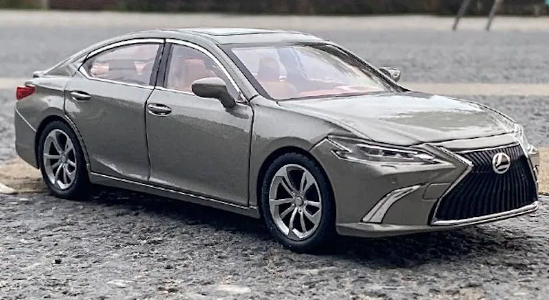 1:24 Lexus ES300h 2018 