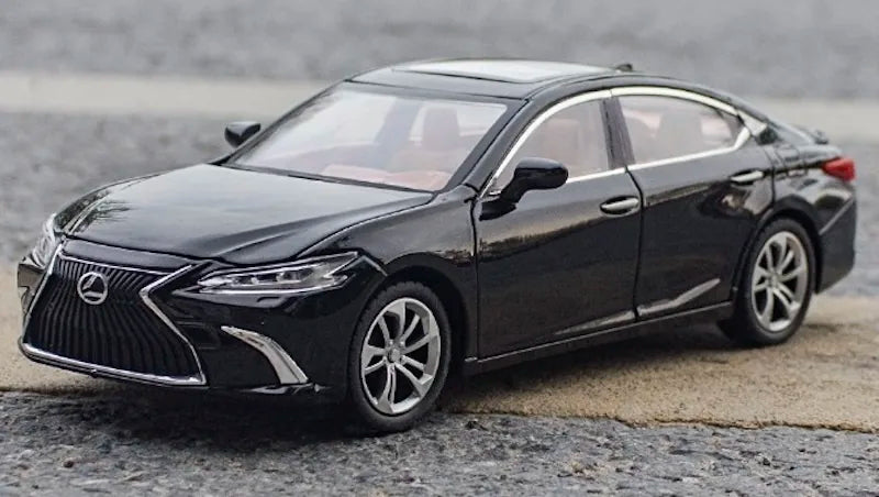 1:24 Lexus ES300h 2018 