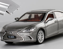 1:32 Lexus 2018 ES300h Die Cast Model Car