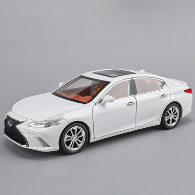 1:24 Lexus 2018 ES300h White Die Cast Model Car