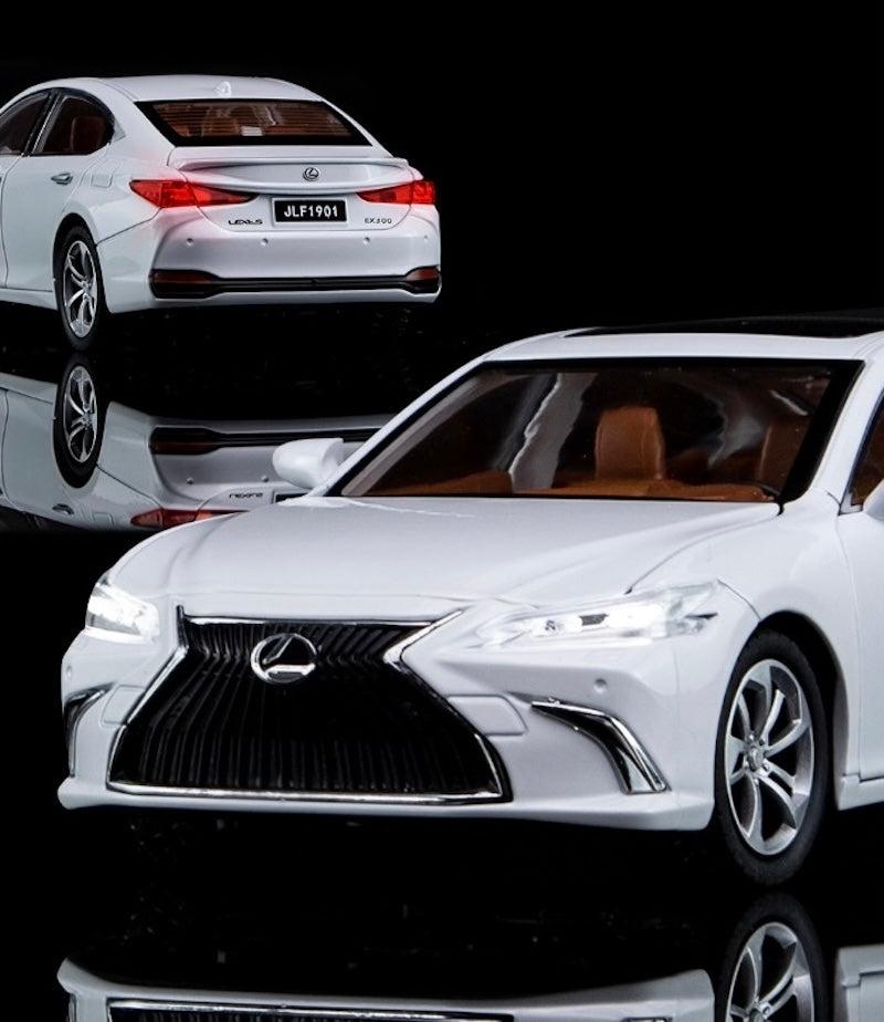 1:24 Lexus 2018 ES300h Die Cast Model Car