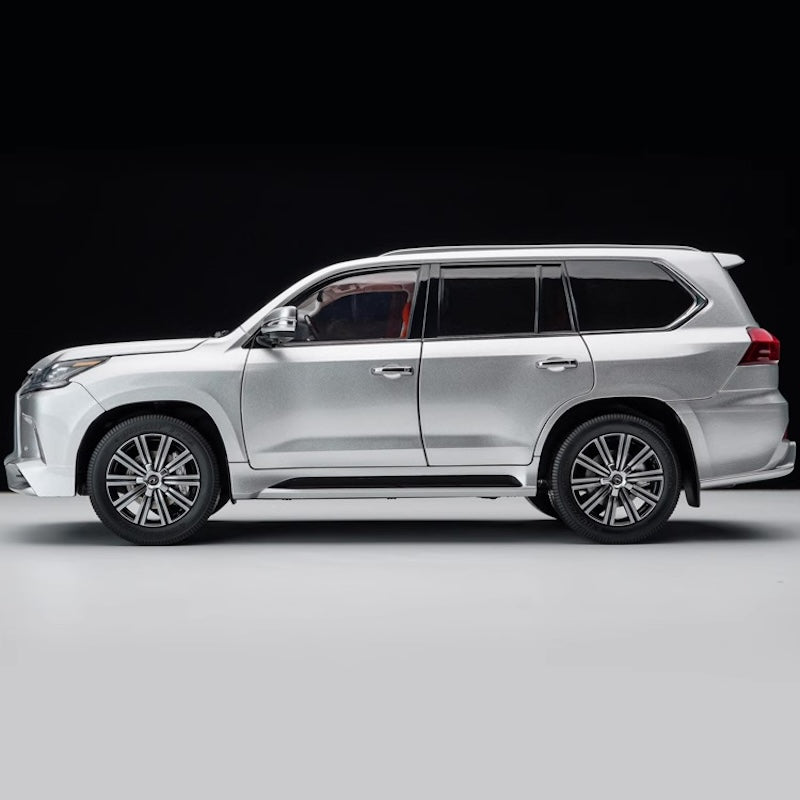 1:18 Lexus 2018 LX 570 Die Cast Model Car