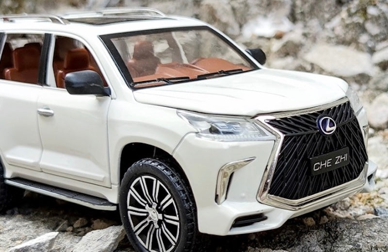 1:24 Lexus 2018 LX570 F Sport Die Cast Model Car