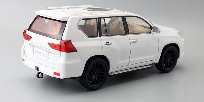 1:18 Lexus 2018 LX570 F Sport Die Cast Model Car