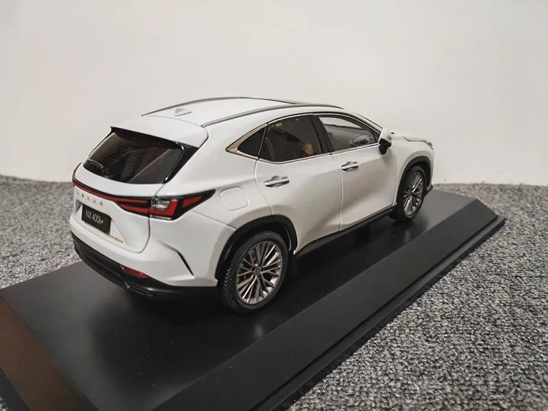 1:18 Lexus 2022 NX 400h+ Die Cast Model Car