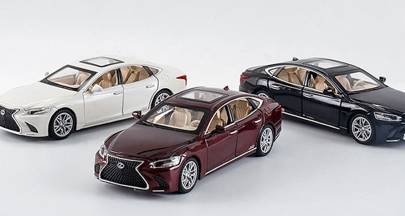 1:32 Lexus 2017 LS500 XF50 Die Cast Model Car