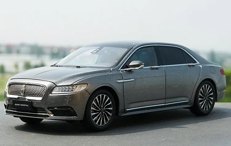 1:18 Lincoln 2017 Continental Die Cast Model Car