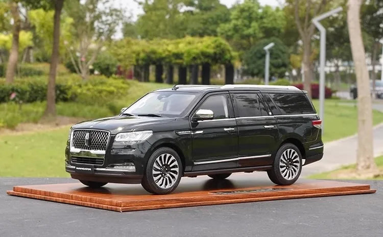 1:18 Lincoln Navigatore 2019 