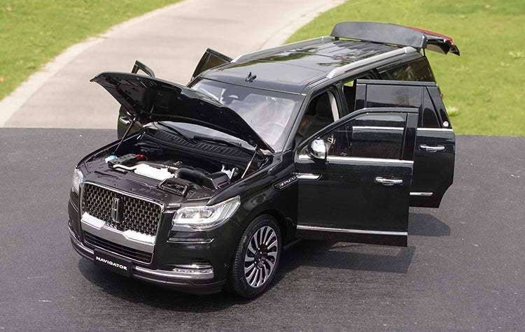 1:18 Lincoln 2019 Navigator Die Cast Model Car