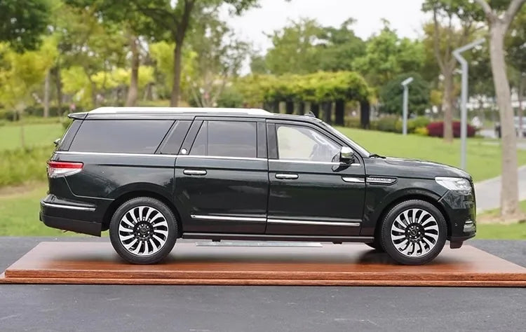 1:18 Lincoln Navigatore 2019 