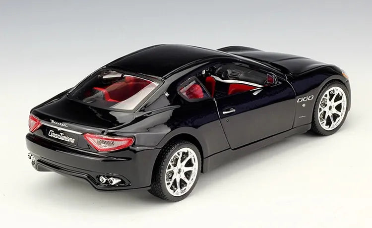 1:24 Maserati 2008 Gran Turismo 